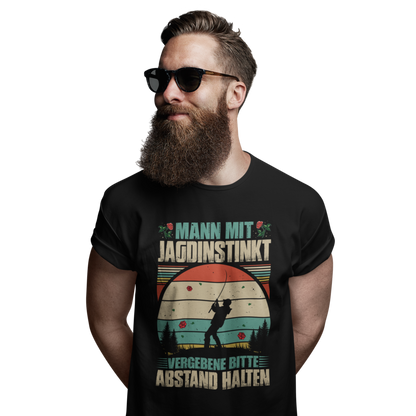 Mann mit Jagdinstinkt - Classic Organic T-Shirt